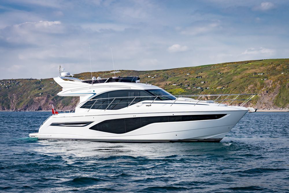 f50-exterior-white-hull-10-2022